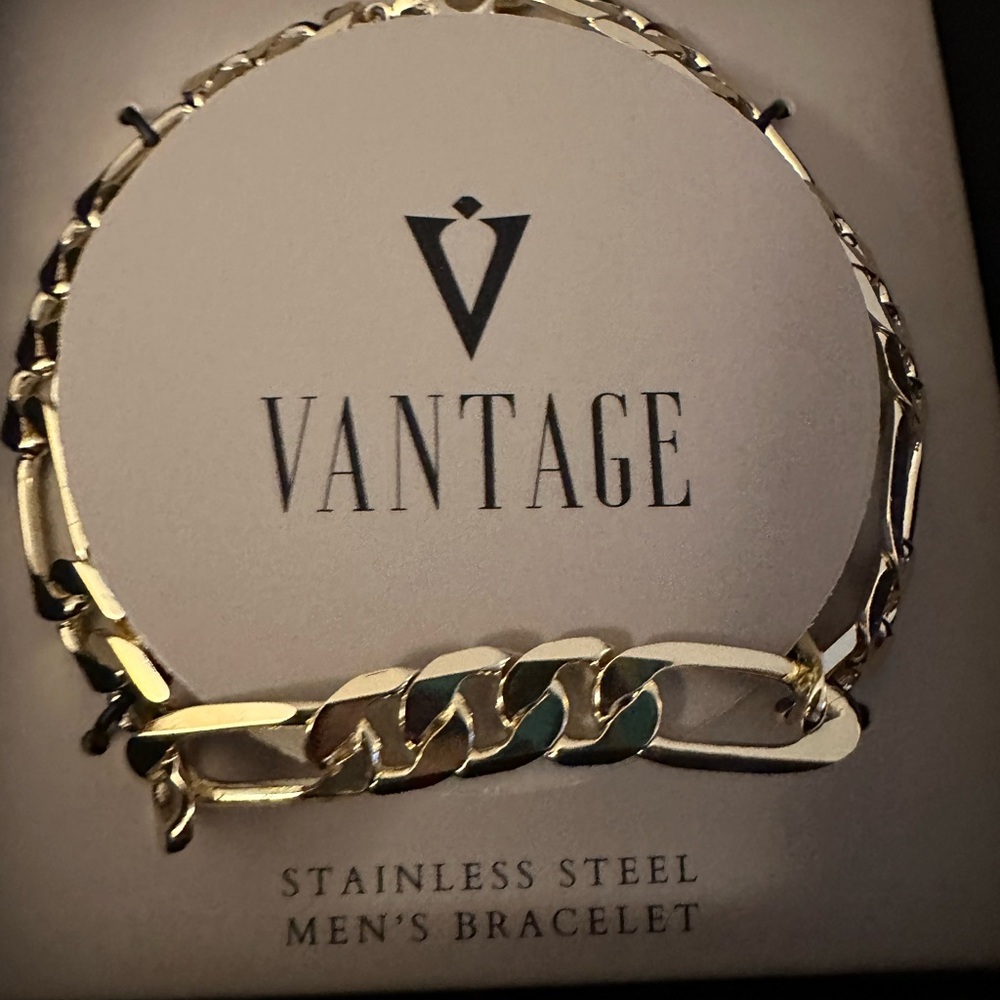 Vantage Stainless Steel Men's Bracelet . 9 inch Figaro bracelet, gold plated.
